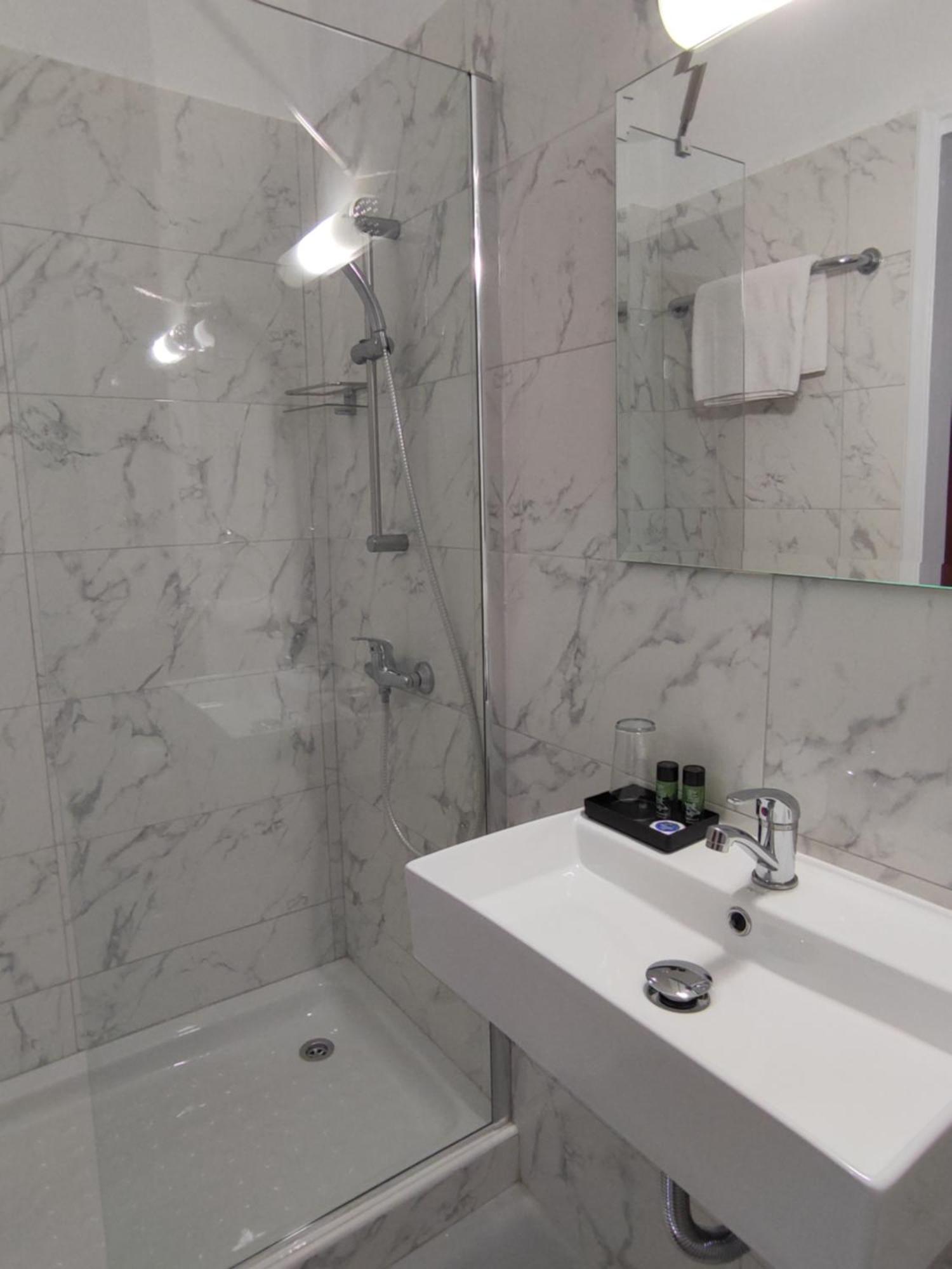 Tina Hotel Dassia  Ngoại thất bức ảnh